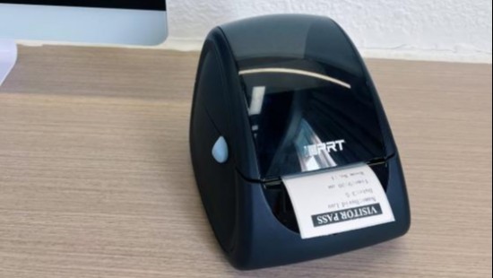 使用iDPRT访客徽章打印机加强访客管理和安全